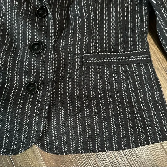 CAbi black pinstripe tailored blazer jacket women's 6 animal print lining - Picture 2 of 9